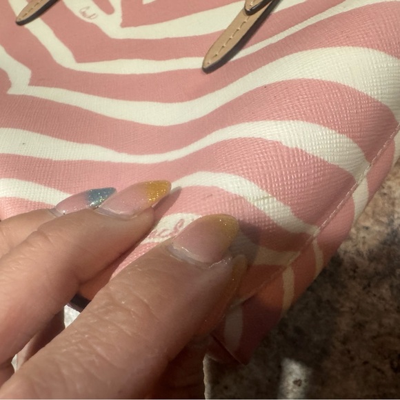 Small coach pink zebra purse - Picture 6 of 9